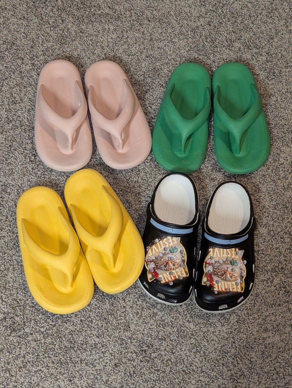 Foam Flip Flop Sandals and Black Christmas Cat Slip-On Clogs 6.5